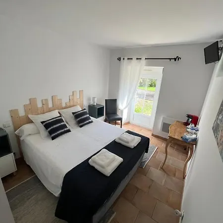 Oda ve Kahvaltı D'hote Les Murailles